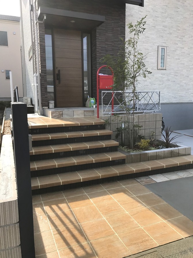 アプローチ施工例 – N様邸